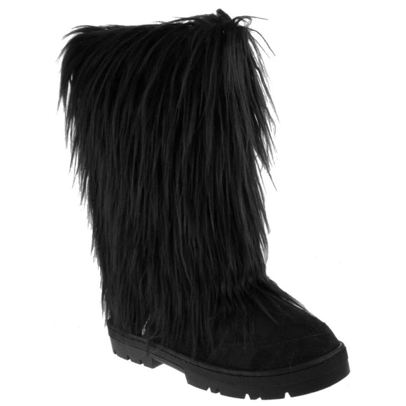Ice Spice Fur Boots Black - Picture 2 of 2